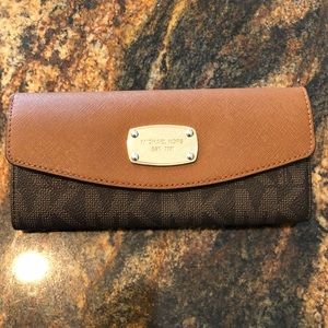 Women’s Michael Kors Wallet